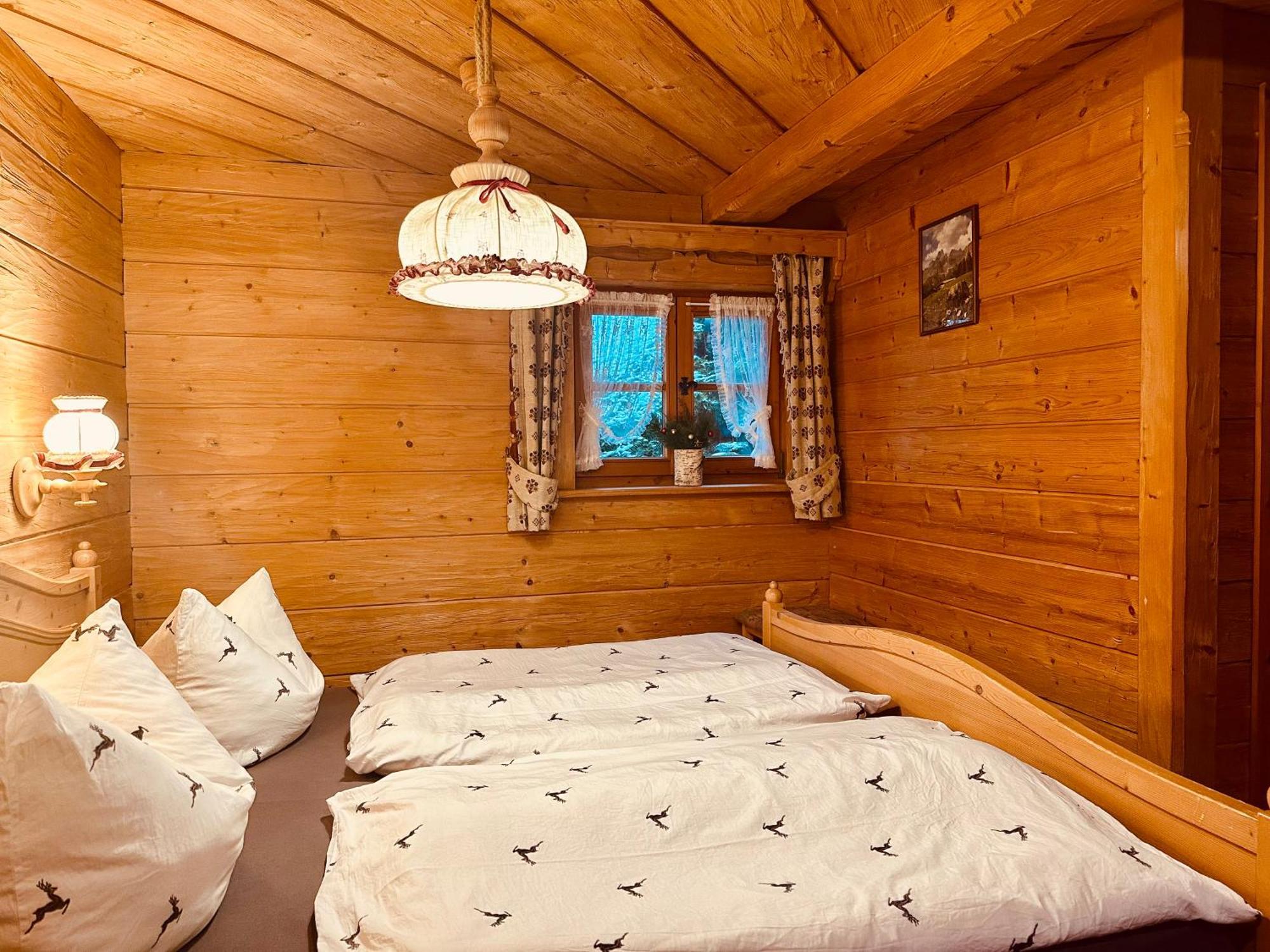 Almbruennerl Die Almhuette Auf Der Raffner Alm Ruhpolding Extérieur photo