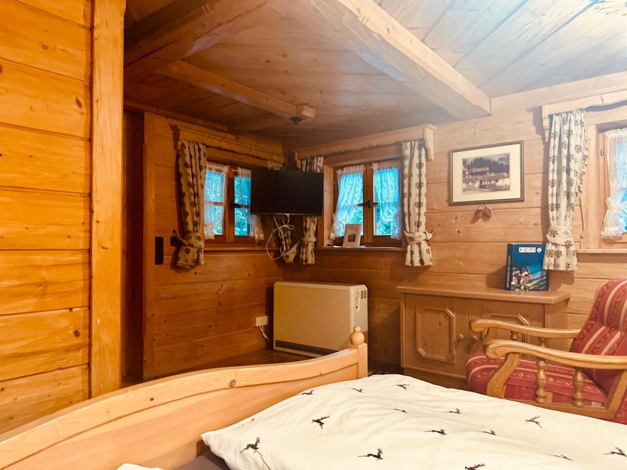 Almbruennerl Die Almhuette Auf Der Raffner Alm Ruhpolding Extérieur photo
