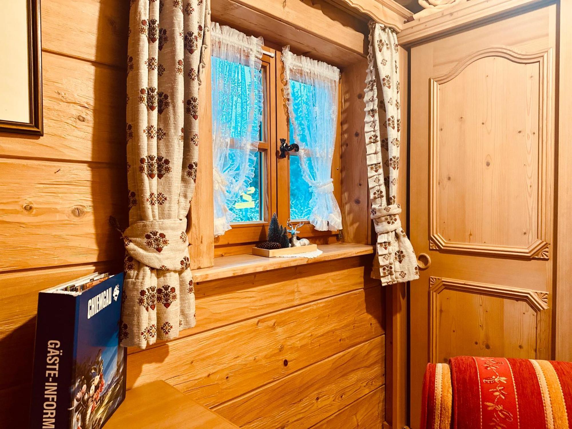 Almbruennerl Die Almhuette Auf Der Raffner Alm Ruhpolding Extérieur photo