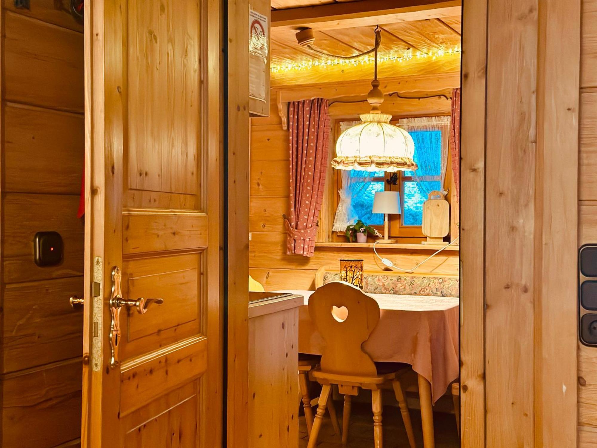 Almbruennerl Die Almhuette Auf Der Raffner Alm Ruhpolding Extérieur photo