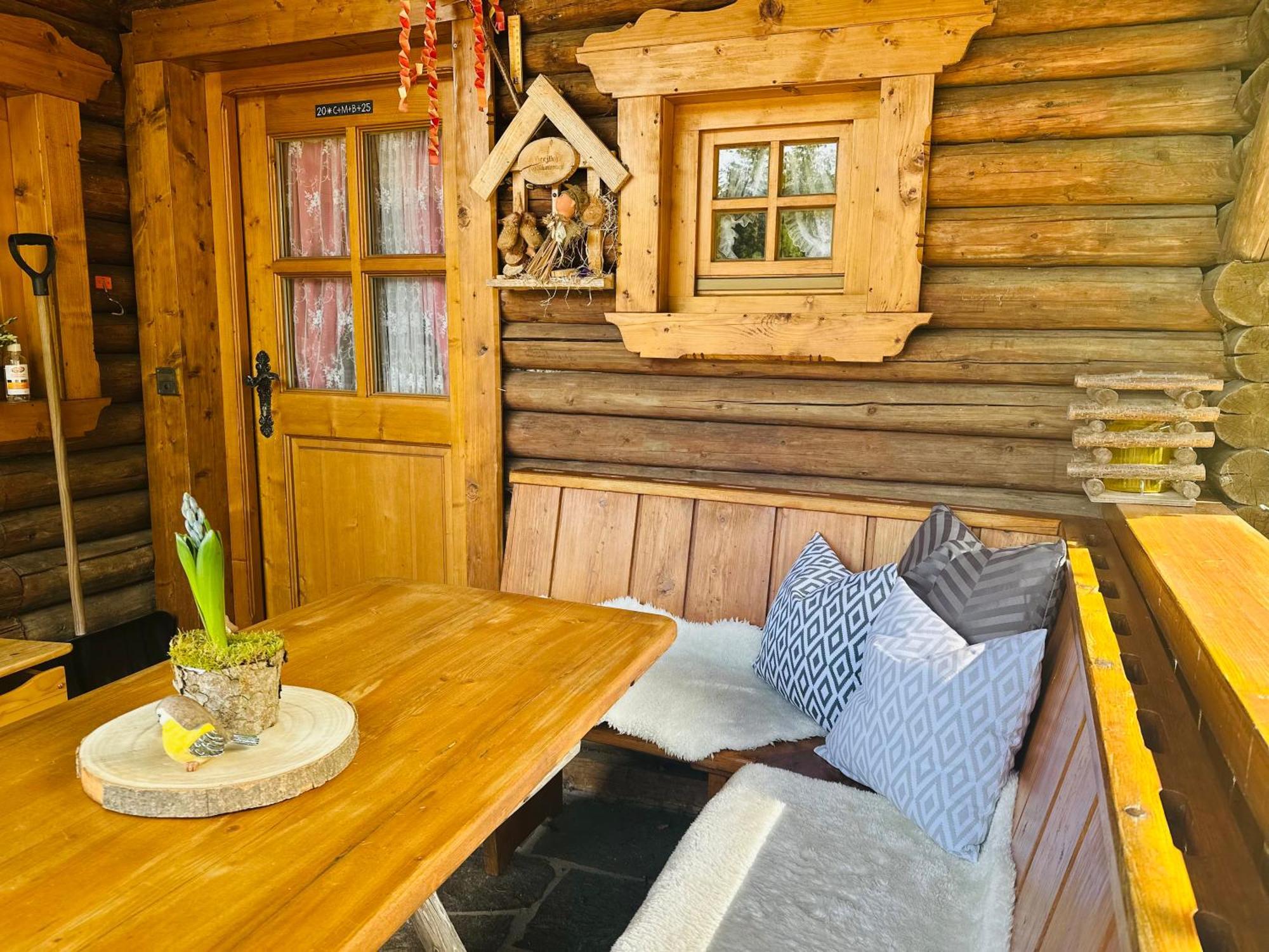 Almbruennerl Die Almhuette Auf Der Raffner Alm Ruhpolding Extérieur photo