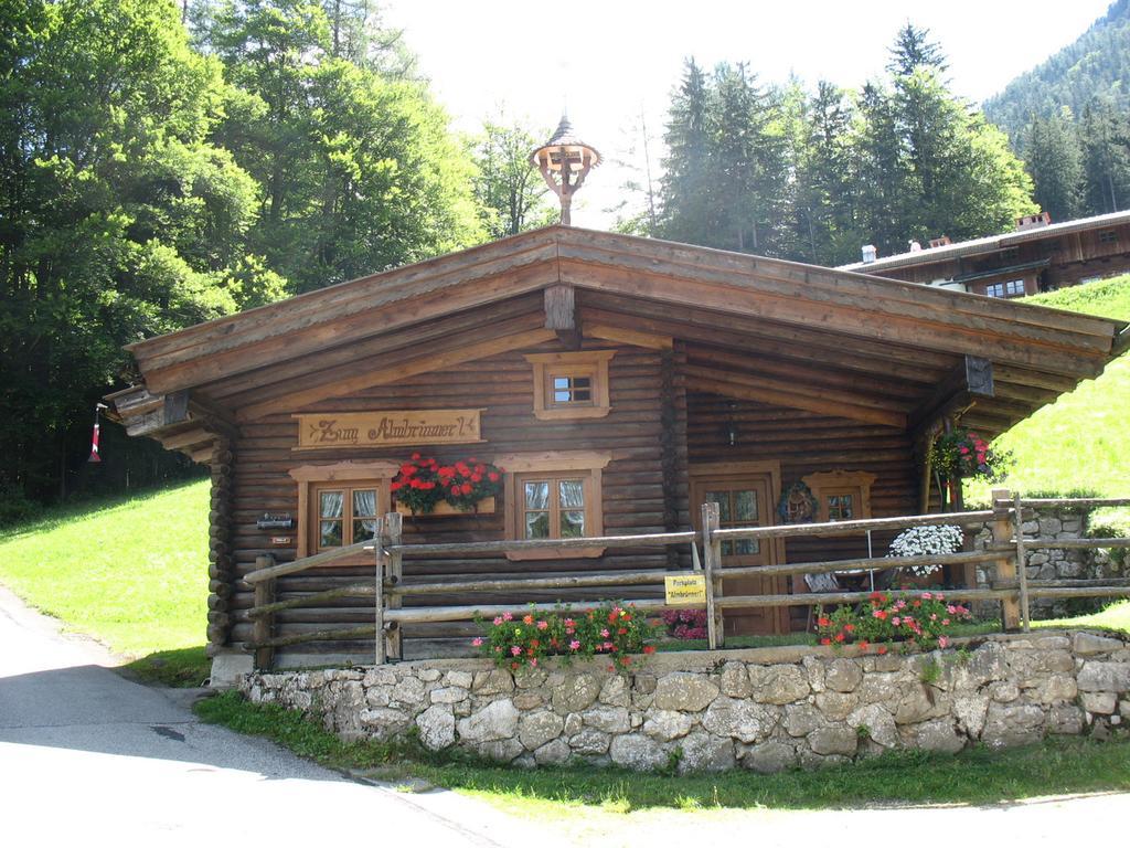 Almbruennerl Die Almhuette Auf Der Raffner Alm Ruhpolding Chambre photo